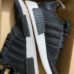 Women's Adidas NMD R1 Shoes